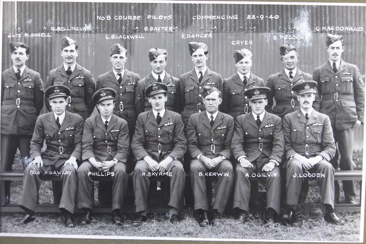 19 OTU No8 Course Pilots 22-9-40 (3)