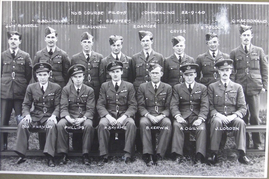 19 OTU No8 Course Pilots 22-9-40 (3)